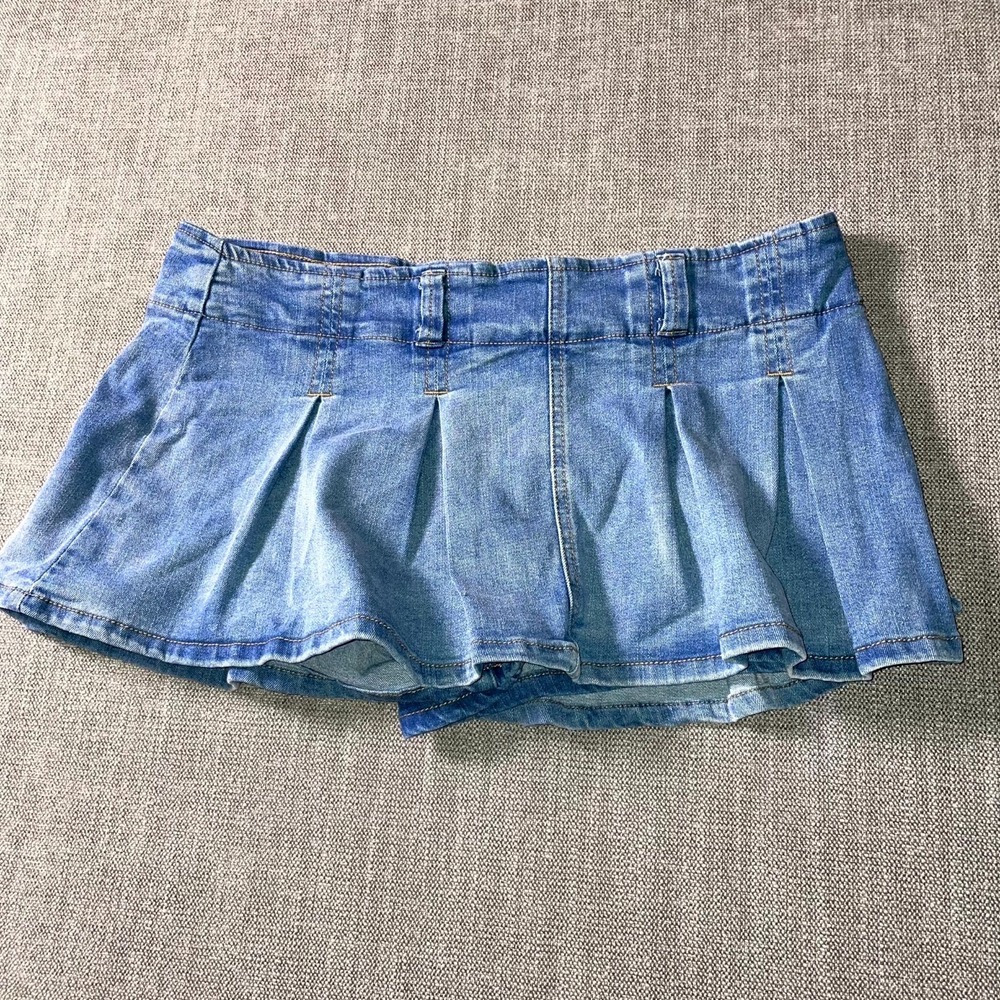Almost Famous Mini Skort Womens Large Blue Denim Cotton Pleated Stretch Side Zip